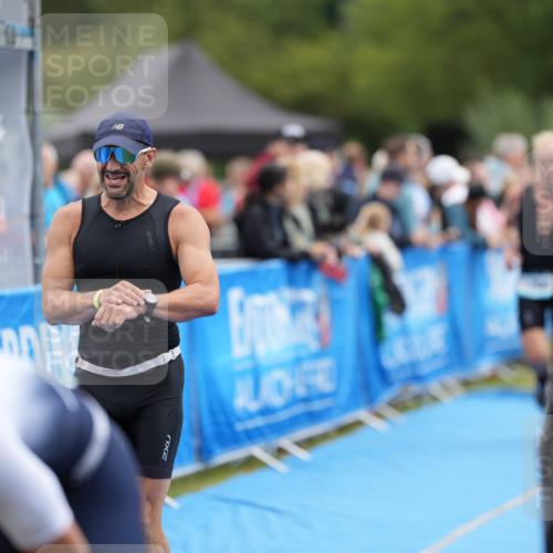 30.08.2026 - Elbe Triathlon Hamburg LAZAROV Photography http://msf.ph/oto/10028381 30.08.2026 11:38:00 Ziel 726, 759, 1298 meine-sportfotos.de