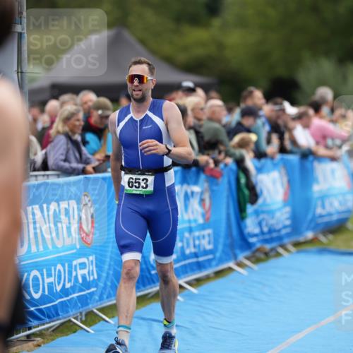 30.08.2026 - Elbe Triathlon Hamburg LAZAROV Photography http://msf.ph/oto/10028385 30.08.2026 11:38:09 Ziel  meine-sportfotos.de