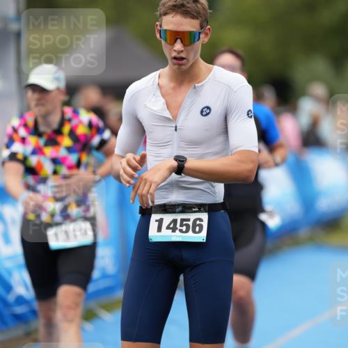 30.08.2026 - Elbe Triathlon Hamburg LAZAROV Photography http://msf.ph/oto/10028416 30.08.2026 11:39:12 Ziel 709, 877, 1064, 1169, 1214, 1256, 1319, 1456 meine-sportfotos.de