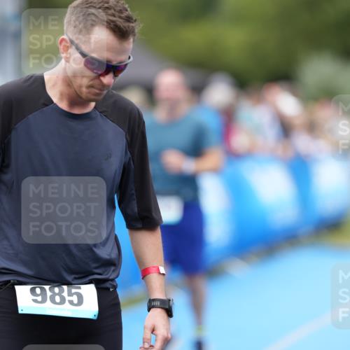 30.08.2026 - Elbe Triathlon Hamburg LAZAROV Photography http://msf.ph/oto/10028545 30.08.2026 11:45:43 Ziel 985, 1248, 1299 meine-sportfotos.de