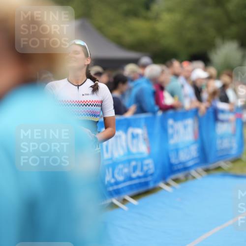 30.08.2026 - Elbe Triathlon Hamburg LAZAROV Photography http://msf.ph/oto/10028559 30.08.2026 11:46:13 Ziel 873 meine-sportfotos.de