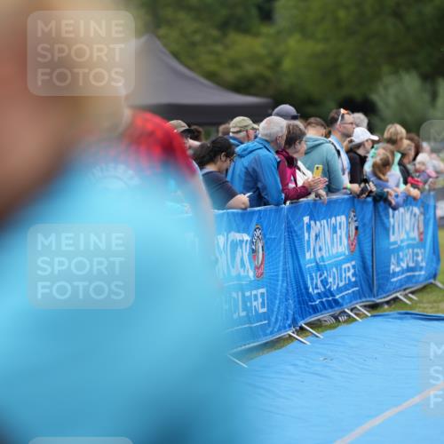30.08.2026 - Elbe Triathlon Hamburg LAZAROV Photography http://msf.ph/oto/10028570 30.08.2026 11:47:05 Ziel 737, 1294, 1311 meine-sportfotos.de
