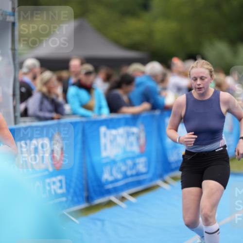 30.08.2026 - Elbe Triathlon Hamburg LAZAROV Photography http://msf.ph/oto/10028581 30.08.2026 11:47:30 Ziel 809, 814, 828, 857, 1383 meine-sportfotos.de