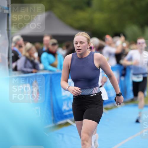 30.08.2026 - Elbe Triathlon Hamburg LAZAROV Photography http://msf.ph/oto/10028582 30.08.2026 11:47:30 Ziel 809, 814, 828, 857, 1383 meine-sportfotos.de