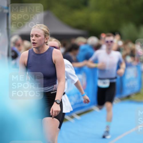 30.08.2026 - Elbe Triathlon Hamburg LAZAROV Photography http://msf.ph/oto/10028584 30.08.2026 11:47:31 Ziel 809, 814, 828, 857, 1383 meine-sportfotos.de