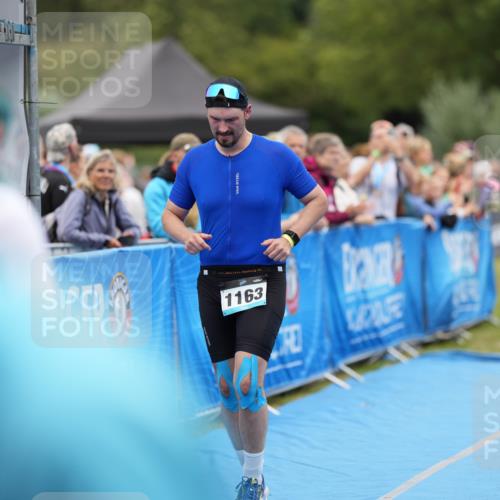 30.08.2026 - Elbe Triathlon Hamburg LAZAROV Photography http://msf.ph/oto/10028597 30.08.2026 11:48:04 Ziel 821, 914, 927, 1163, 1421 meine-sportfotos.de