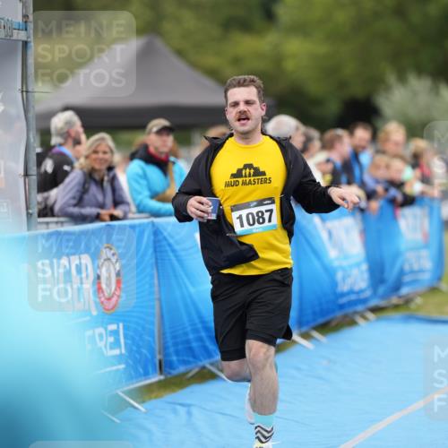 30.08.2026 - Elbe Triathlon Hamburg LAZAROV Photography http://msf.ph/oto/10028609 30.08.2026 11:48:50 Ziel 1087 meine-sportfotos.de