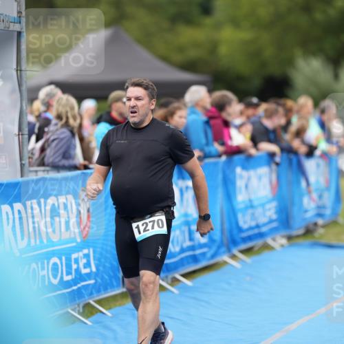 30.08.2026 - Elbe Triathlon Hamburg LAZAROV Photography http://msf.ph/oto/10028652 30.08.2026 11:50:52 Ziel 1270 meine-sportfotos.de