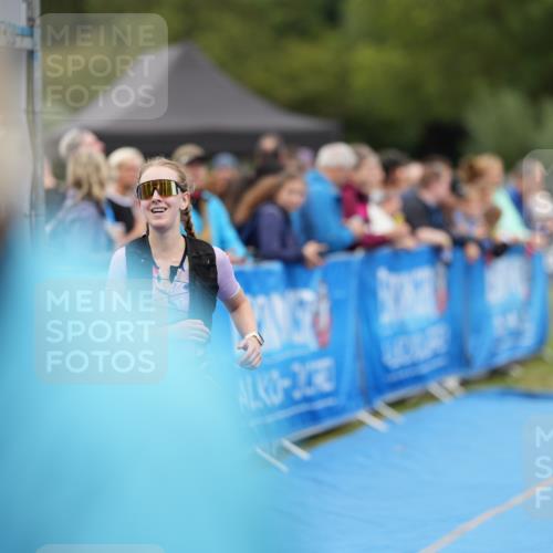 30.08.2026 - Elbe Triathlon Hamburg LAZAROV Photography http://msf.ph/oto/10028662 30.08.2026 11:51:09 Ziel 833, 1293 meine-sportfotos.de