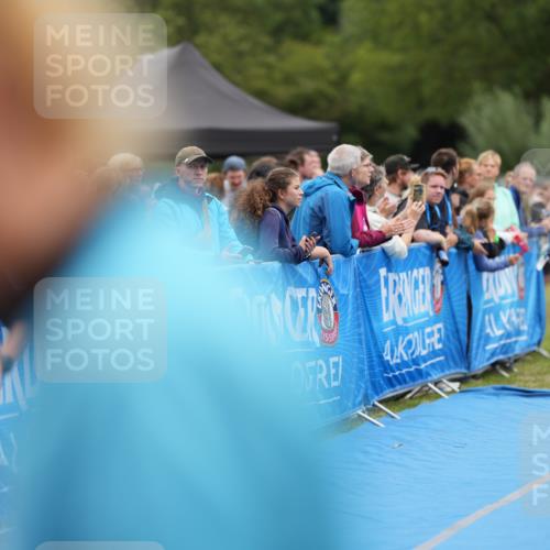 30.08.2026 - Elbe Triathlon Hamburg LAZAROV Photography http://msf.ph/oto/10028680 30.08.2026 11:51:51 Ziel 822, 932, 1262, 1332 meine-sportfotos.de