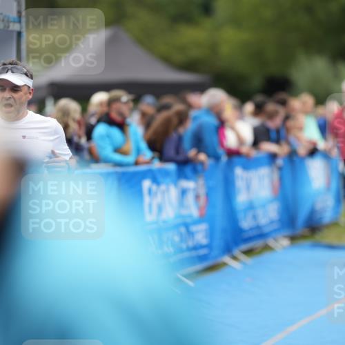 30.08.2026 - Elbe Triathlon Hamburg LAZAROV Photography http://msf.ph/oto/10028691 30.08.2026 11:52:04 Ziel 980, 1281, 1331, 1455 meine-sportfotos.de