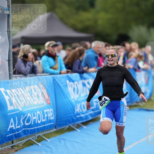 30.08.2026 - Elbe Triathlon Hamburg LAZAROV Photography http://msf.ph/oto/10028701 30.08.2026 11:52:33 Ziel 854 meine-sportfotos.de