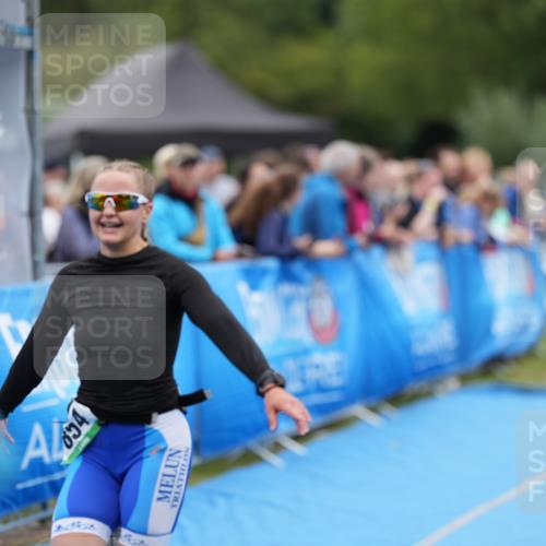 30.08.2026 - Elbe Triathlon Hamburg LAZAROV Photography http://msf.ph/oto/10028703 30.08.2026 11:52:34 Ziel 854 meine-sportfotos.de