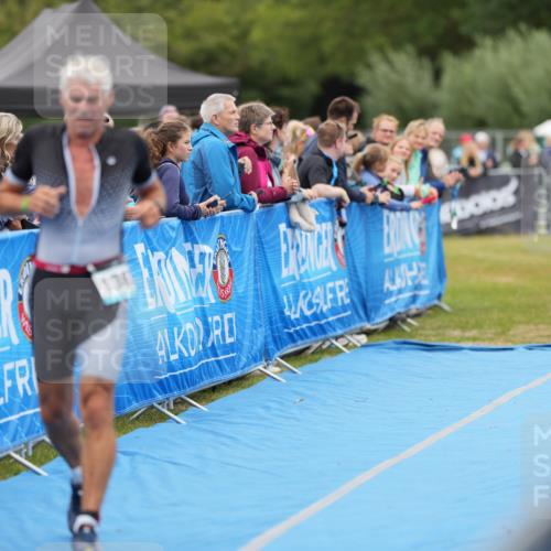 30.08.2026 - Elbe Triathlon Hamburg LAZAROV Photography http://msf.ph/oto/10028705 30.08.2026 11:53:10 Ziel 1367 meine-sportfotos.de