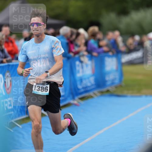 30.08.2026 - Elbe Triathlon Hamburg LAZAROV Photography http://msf.ph/oto/10028726 30.08.2026 11:54:12 Ziel 1386 meine-sportfotos.de