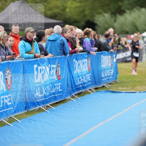 30.08.2026 - Elbe Triathlon Hamburg LAZAROV Photography http://msf.ph/oto/10028740 30.08.2026 11:55:49 Ziel 1423, 1507 meine-sportfotos.de
