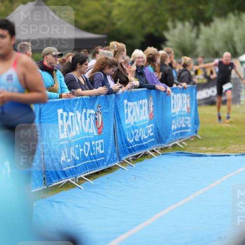 30.08.2026 - Elbe Triathlon Hamburg LAZAROV Photography http://msf.ph/oto/10028793 30.08.2026 11:58:03 Ziel 962, 1333, 1443, 1458 meine-sportfotos.de