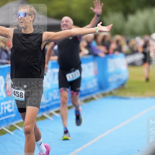 30.08.2026 - Elbe Triathlon Hamburg LAZAROV Photography http://msf.ph/oto/10028799 30.08.2026 11:58:09 Ziel 901, 962, 1181, 1333, 1458 meine-sportfotos.de