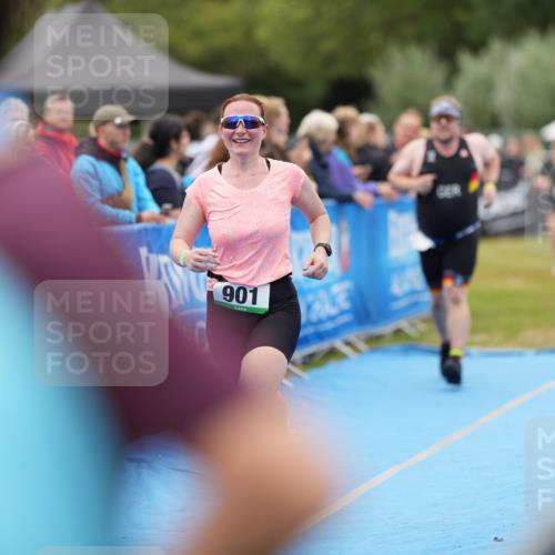 30.08.2026 - Elbe Triathlon Hamburg LAZAROV Photography http://msf.ph/oto/10028802 30.08.2026 11:58:14 Ziel 897, 901, 1181 meine-sportfotos.de