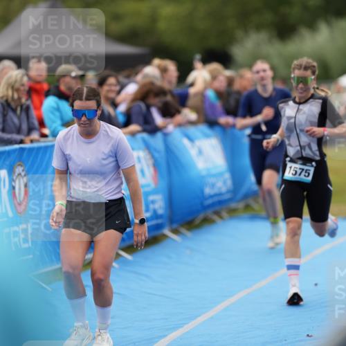 30.08.2026 - Elbe Triathlon Hamburg LAZAROV Photography http://msf.ph/oto/10028809 30.08.2026 11:58:30 Ziel 940, 1462, 1496, 1575 meine-sportfotos.de