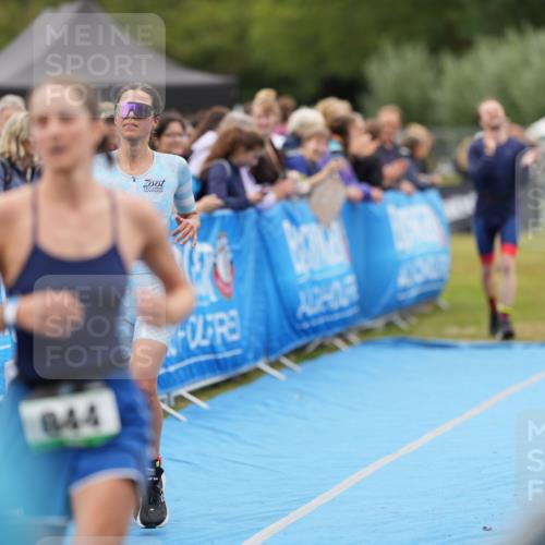 30.08.2026 - Elbe Triathlon Hamburg LAZAROV Photography http://msf.ph/oto/10028817 30.08.2026 11:58:46 Ziel 844, 1401, 1489, 1526, 1588 meine-sportfotos.de