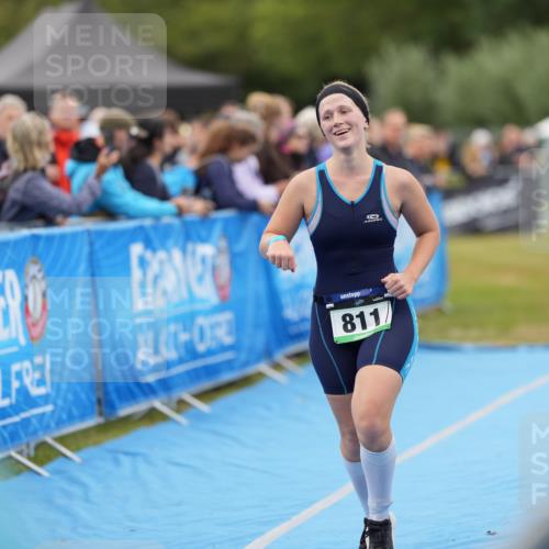 30.08.2026 - Elbe Triathlon Hamburg LAZAROV Photography http://msf.ph/oto/10028827 30.08.2026 11:59:11 Ziel 811 meine-sportfotos.de