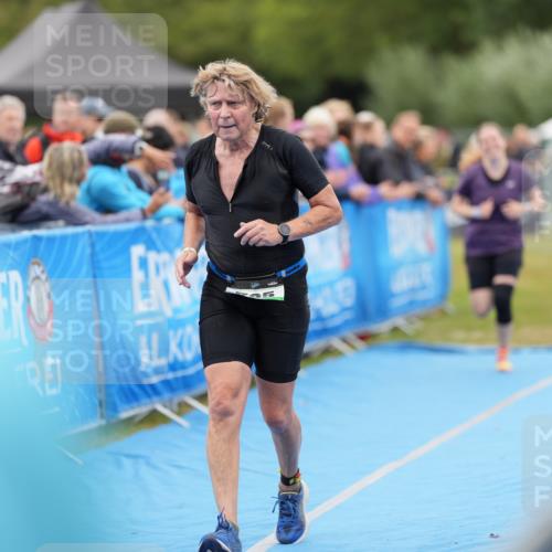 30.08.2026 - Elbe Triathlon Hamburg LAZAROV Photography http://msf.ph/oto/10028833 30.08.2026 11:59:29 Ziel 785, 859, 1131 meine-sportfotos.de