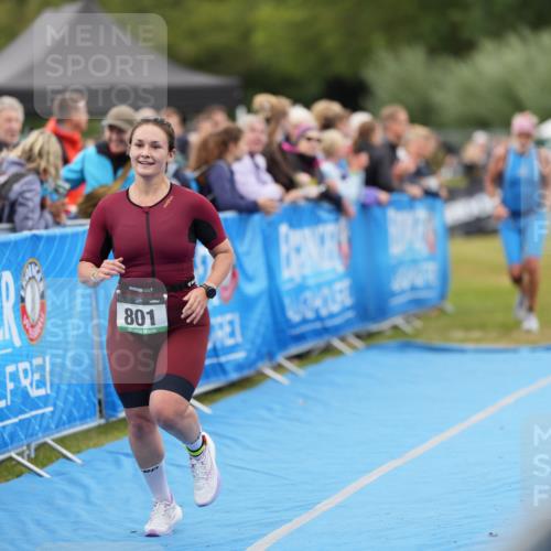 30.08.2026 - Elbe Triathlon Hamburg LAZAROV Photography http://msf.ph/oto/10028844 30.08.2026 12:00:15 Ziel 801, 1362, 1365, 1518, 1551 meine-sportfotos.de
