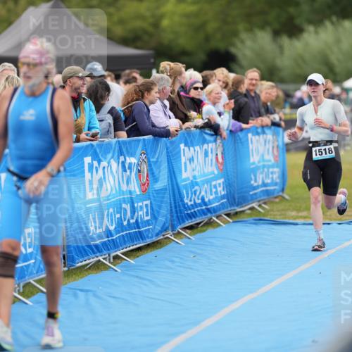 30.08.2026 - Elbe Triathlon Hamburg LAZAROV Photography http://msf.ph/oto/10028848 30.08.2026 12:00:20 Ziel 1362, 1518 meine-sportfotos.de