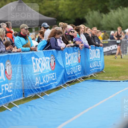 30.08.2026 - Elbe Triathlon Hamburg LAZAROV Photography http://msf.ph/oto/10028864 30.08.2026 12:01:10 Ziel 1481 meine-sportfotos.de