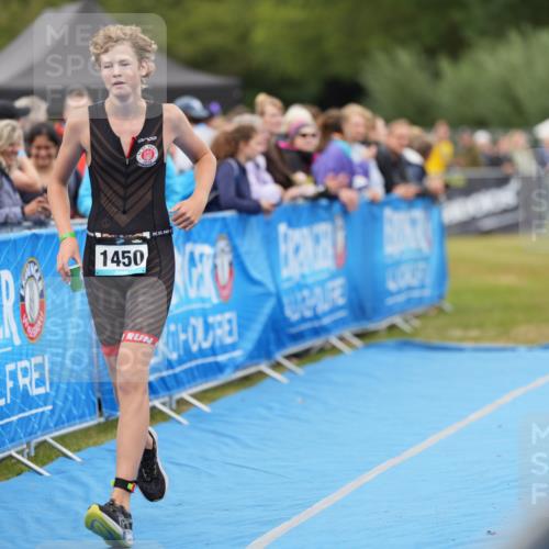 30.08.2026 - Elbe Triathlon Hamburg LAZAROV Photography http://msf.ph/oto/10028865 30.08.2026 12:01:20 Ziel 1450 meine-sportfotos.de