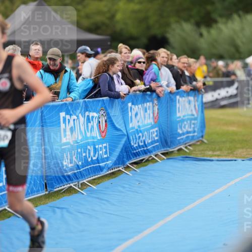 30.08.2026 - Elbe Triathlon Hamburg LAZAROV Photography http://msf.ph/oto/10028866 30.08.2026 12:01:21 Ziel 1450 meine-sportfotos.de