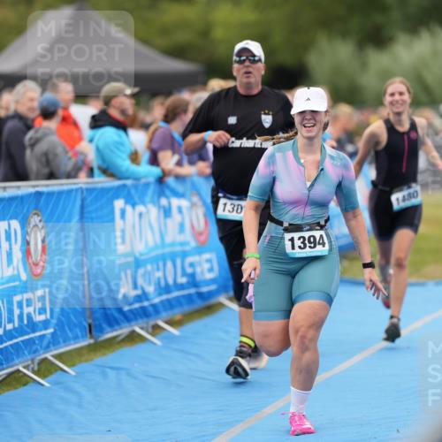 30.08.2026 - Elbe Triathlon Hamburg LAZAROV Photography http://msf.ph/oto/10028871 30.08.2026 12:01:45 Ziel 1301, 1394, 1479, 1480 meine-sportfotos.de