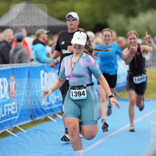 30.08.2026 - Elbe Triathlon Hamburg LAZAROV Photography http://msf.ph/oto/10028872 30.08.2026 12:01:45 Ziel 1301, 1394, 1479, 1480 meine-sportfotos.de