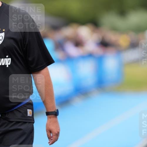 30.08.2026 - Elbe Triathlon Hamburg LAZAROV Photography http://msf.ph/oto/10028878 30.08.2026 12:01:57 Ziel 900, 1425 meine-sportfotos.de