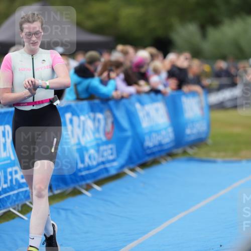 30.08.2026 - Elbe Triathlon Hamburg LAZAROV Photography http://msf.ph/oto/10028883 30.08.2026 12:02:08 Ziel 1417, 1563 meine-sportfotos.de