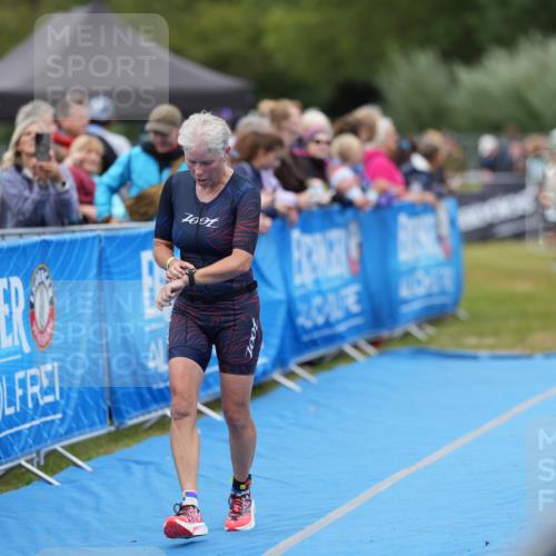 30.08.2026 - Elbe Triathlon Hamburg LAZAROV Photography http://msf.ph/oto/10028891 30.08.2026 12:02:31 Ziel 1467, 1645, 1708 meine-sportfotos.de