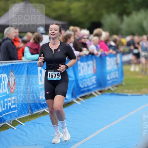 30.08.2026 - Elbe Triathlon Hamburg LAZAROV Photography http://msf.ph/oto/10028903 30.08.2026 12:02:55 Ziel 942, 1544, 1579 meine-sportfotos.de