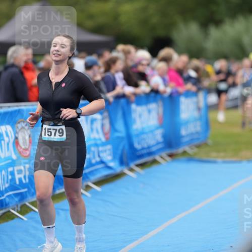 30.08.2026 - Elbe Triathlon Hamburg LAZAROV Photography http://msf.ph/oto/10028904 30.08.2026 12:02:55 Ziel 942, 1544, 1579 meine-sportfotos.de