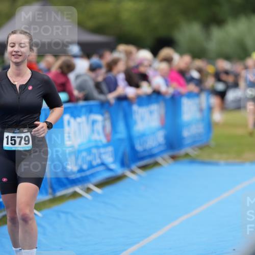 30.08.2026 - Elbe Triathlon Hamburg LAZAROV Photography http://msf.ph/oto/10028905 30.08.2026 12:02:56 Ziel 942, 1544, 1579 meine-sportfotos.de