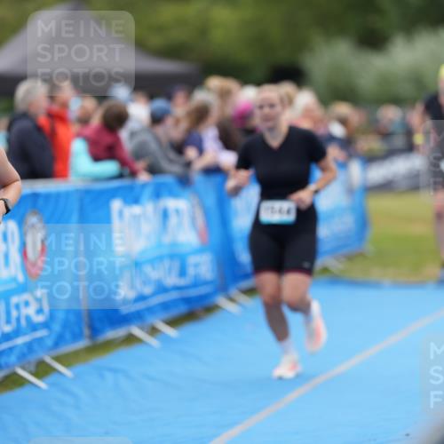 30.08.2026 - Elbe Triathlon Hamburg LAZAROV Photography http://msf.ph/oto/10028908 30.08.2026 12:03:02 Ziel 764, 942, 1544 meine-sportfotos.de