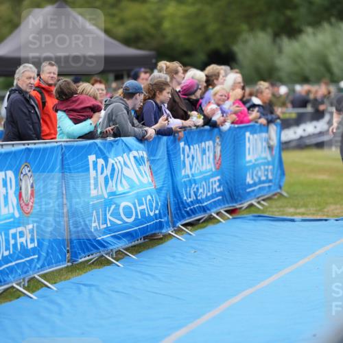 30.08.2026 - Elbe Triathlon Hamburg LAZAROV Photography http://msf.ph/oto/10028917 30.08.2026 12:03:16 Ziel 865, 1391, 1560 meine-sportfotos.de