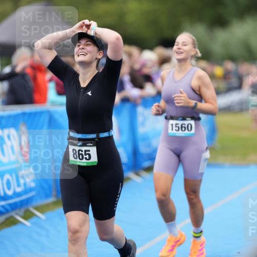 30.08.2026 - Elbe Triathlon Hamburg LAZAROV Photography http://msf.ph/oto/10028920 30.08.2026 12:03:20 Ziel 865, 952, 1391, 1560 meine-sportfotos.de