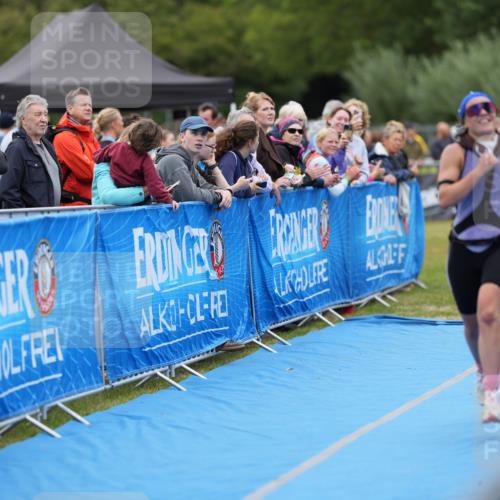 30.08.2026 - Elbe Triathlon Hamburg LAZAROV Photography http://msf.ph/oto/10028926 30.08.2026 12:03:39 Ziel 1388, 1420, 1466, 1500, 1503 meine-sportfotos.de