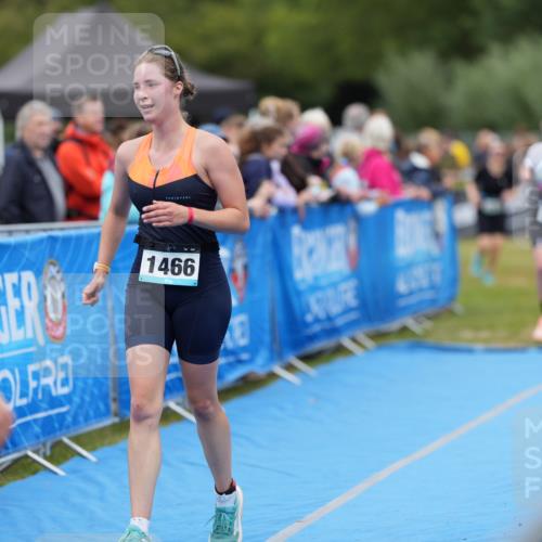 30.08.2026 - Elbe Triathlon Hamburg LAZAROV Photography http://msf.ph/oto/10028937 30.08.2026 12:03:48 Ziel 1388, 1420, 1466, 1522, 1572 meine-sportfotos.de