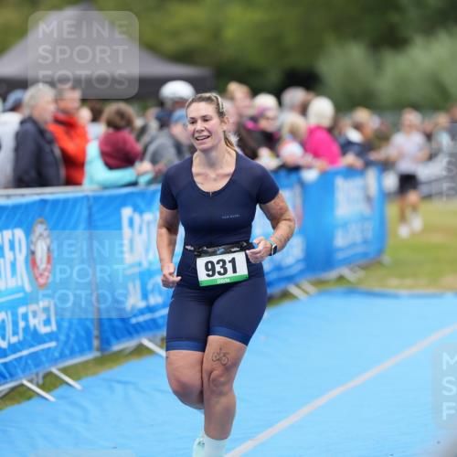 30.08.2026 - Elbe Triathlon Hamburg LAZAROV Photography http://msf.ph/oto/10028952 30.08.2026 12:04:27 Ziel 931, 1510, 1632 meine-sportfotos.de