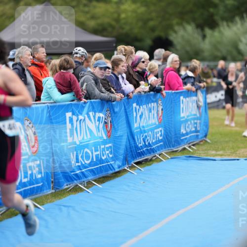 30.08.2026 - Elbe Triathlon Hamburg LAZAROV Photography http://msf.ph/oto/10028961 30.08.2026 12:04:42 Ziel 983, 1127, 1463 meine-sportfotos.de