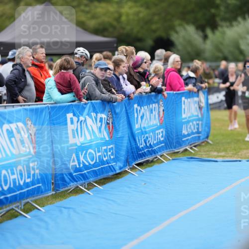 30.08.2026 - Elbe Triathlon Hamburg LAZAROV Photography http://msf.ph/oto/10028962 30.08.2026 12:04:42 Ziel 983, 1127, 1463 meine-sportfotos.de