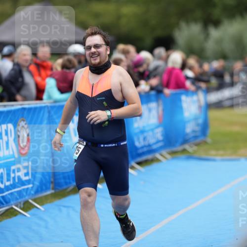 30.08.2026 - Elbe Triathlon Hamburg LAZAROV Photography http://msf.ph/oto/10028970 30.08.2026 12:05:03 Ziel 813, 1175 meine-sportfotos.de