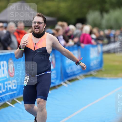 30.08.2026 - Elbe Triathlon Hamburg LAZAROV Photography http://msf.ph/oto/10028971 30.08.2026 12:05:03 Ziel 813, 1175 meine-sportfotos.de